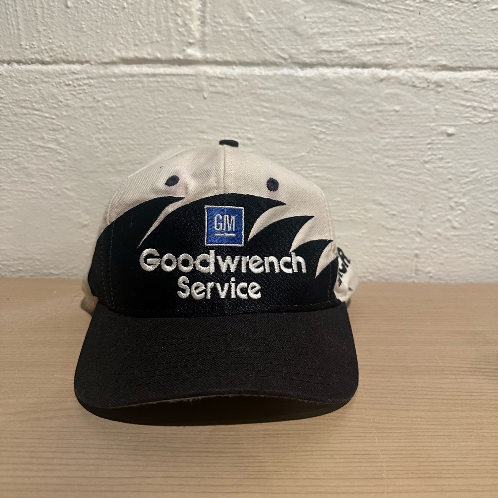 GM Goodwrench Service Cap